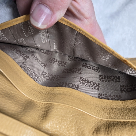 Michael kors vintage leather wallet - Picture 5 of 12